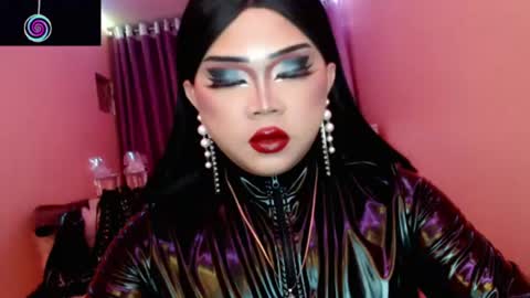 Snapshot of amiadoll chatting on 31, 7, 2026 Queen Mireska online show from 31, 7, 2026