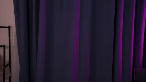 amilifox1 online show from 2, 4, 2026