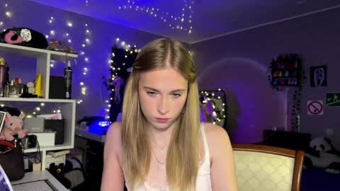 Amily online show from 14, 4, 2026