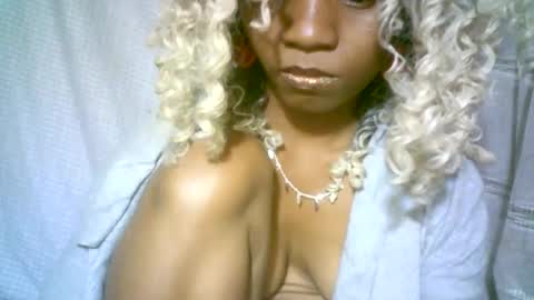 aminah01 online show from 4, 1, 2025