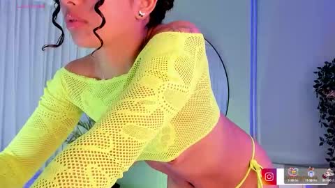 Snapshot of ammy_nova chatting on 23, 10, 2025 Ammy Nova online show from 23, 10, 2025