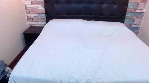 Snapshot of ammy_ronan chatting on 12, 11, 2025 IM AMMY online show from 12, 11, 2025