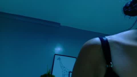 A M M Y  online show from 14, 4, 2026