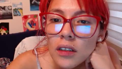 yisel online show from 26, 10, 2025