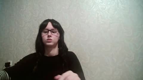 Amomira honeyx online show from 17, 6, 2026