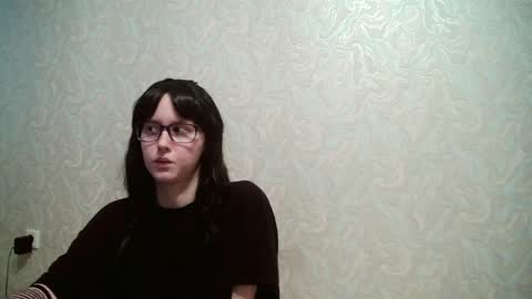 Amomira honeyx online show from 25, 6, 2026