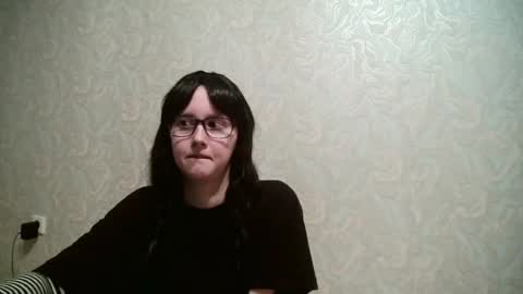 Amomira honeyx online show from 15, 7, 2026