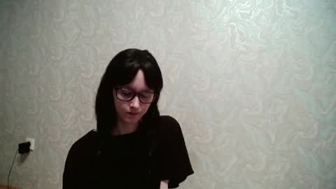Amomira honeyx online show from 3, 8, 2026