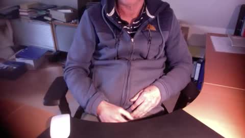 Amor2200 online show from 29, 10, 2025