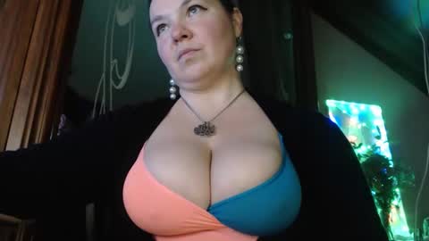 amorelara online show from 8, 12, 2024