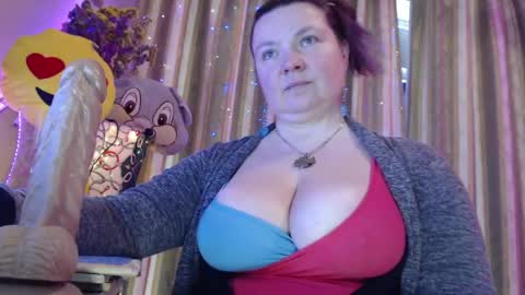 amorelara online show from 15, 4, 2026