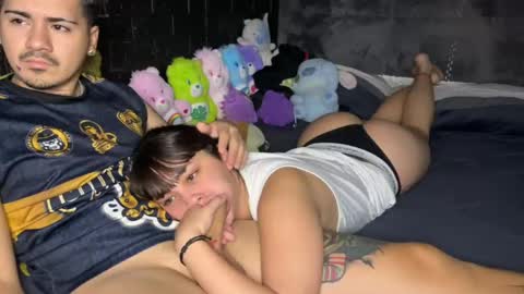 Snapshot of amorxdos chatting on 15, 4, 2026 Barderitos online show from 15, 4, 2026