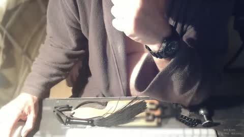 amslave4f online show from 10, 9, 2025