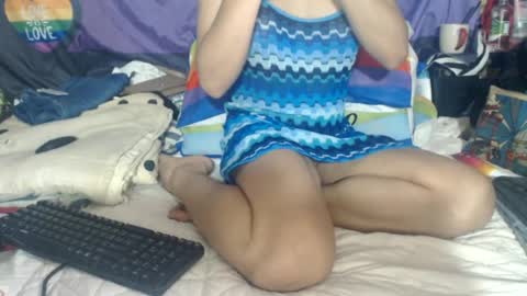 Snapshot of amuy_amuy chatting on 19, 6, 2026 Amuy online show from 19, 6, 2026