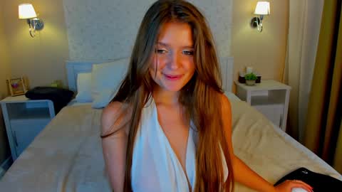 AmyGMT 2 Mon-Sun  0300am-0900am  online show from 19, 12, 2024