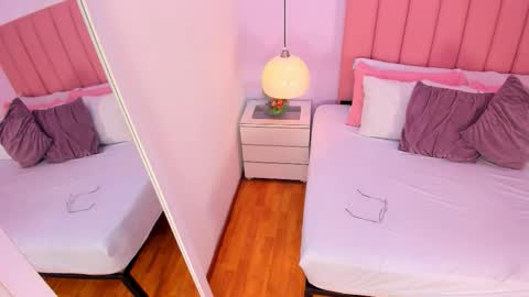 Snapshot of amy_ferreira chatting on 24, 9, 2025 Aleja online show from 24, 9, 2025