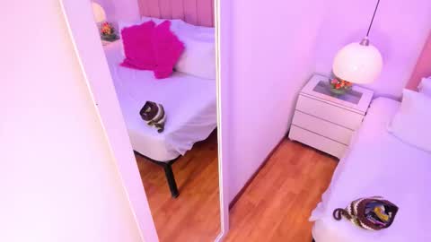 Snapshot of amy_ferreira chatting on 28, 9, 2025 Aleja online show from 28, 9, 2025