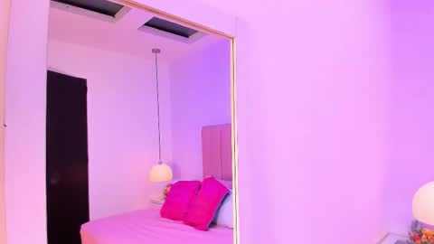 Snapshot of amy_ferreira chatting on 17, 10, 2025 Aleja online show from 17, 10, 2025