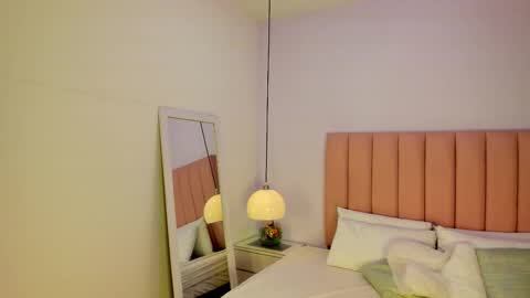 Snapshot of amy_ferreira chatting on 4, 11, 2025 Aleja online show from 4, 11, 2025