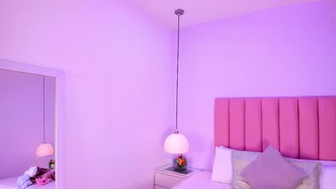 Snapshot of amy_ferreira chatting on 7, 11, 2025 Aleja online show from 7, 11, 2025