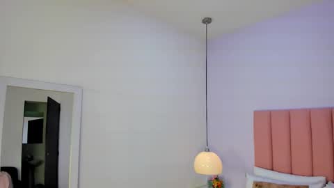 Snapshot of amy_ferreira chatting on 9, 11, 2025 Aleja online show from 9, 11, 2025