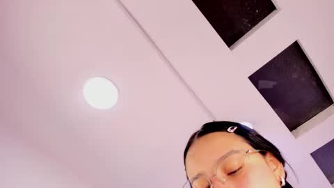 Snapshot of amy_ferreira chatting on 22, 11, 2025 Aleja online show from 22, 11, 2025