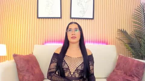 amy_leah_ online show from 24, 10, 2025