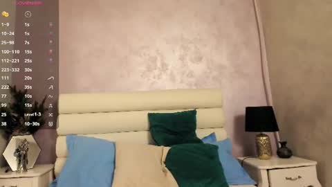 amy_lee19 online show from 24, 6, 2026