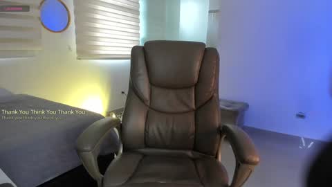 Snapshot of amy_queen7 chatting on 22, 9, 2025 Help me reach 150 likes online show from 22, 9, 2025