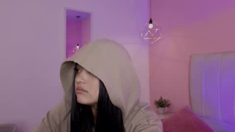amy_saenz_ online show from 13, 9, 2025