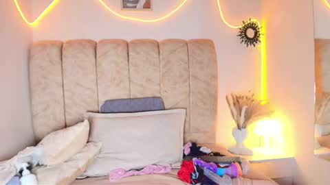 Snapshot of amy_swann chatting on 13, 6, 2026 Amy online show from 13, 6, 2026