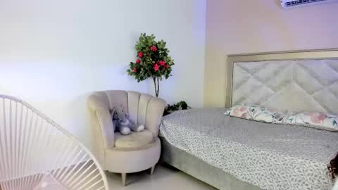 Amely online show from 23, 10, 2025