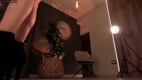 Amy Armstrong online show from 10, 1, 2025