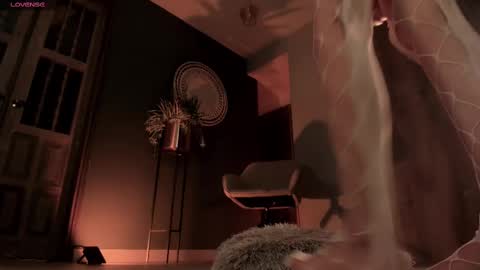 Amy Armstrong online show from 26, 2, 2025