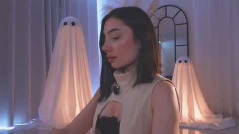 Amy Armstrong online show from 26, 10, 2025