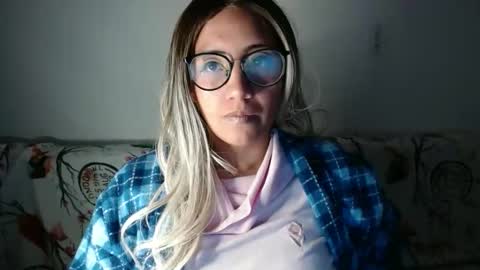 Snapshot of amycosplay99 chatting on 29, 12, 2024 amycosplay99 online show from 29, 12, 2024