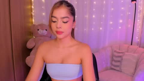 Snapshot of amydavis_ chatting on 25, 9, 2025 Amy online show from 25, 9, 2025
