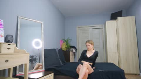 amylanee online show from 18, 9, 2025