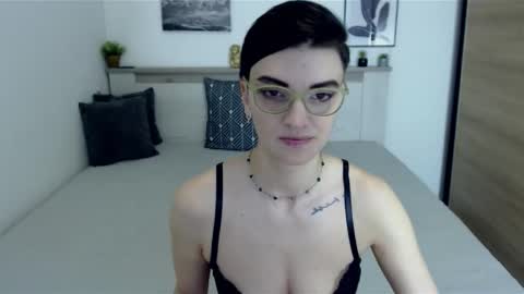 Snapshot of amylexy chatting on 22, 1, 2025 Hi there guys  My pleasure in your hands  pvt is open online show from 22, 1, 2025