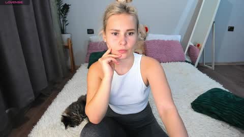 Snapshot of amymilson chatting on 7, 2, 2025 amymilson online show from 7, 2, 2025