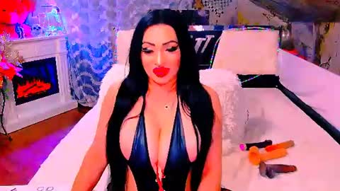 Snapshot of amyrarosera chatting on 8, 7, 2026 Alimoonyia online show from 8, 7, 2026
