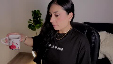 Snapshot of amyross1 chatting on 16, 11, 2025 Aleja online show from 16, 11, 2025