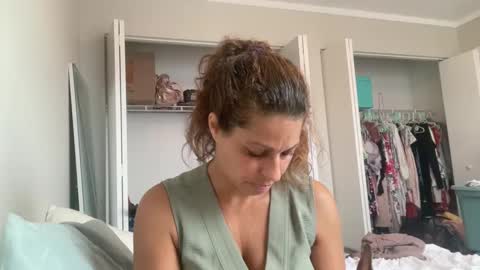 Snapshot of amysmilez chatting on 8, 10, 2025 Amy Smilez online show from 8, 10, 2025