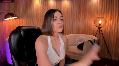 AMY WALKER online show from 26, 2, 2025