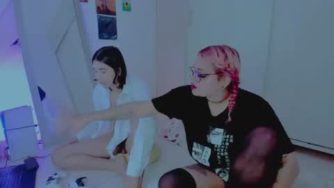 Snapshot of amyy_rouse chatting on 14, 7, 2026 Collinns online show from 14, 7, 2026