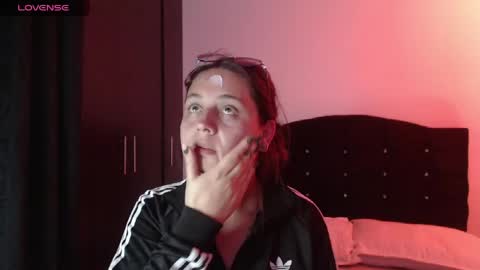 ana_arms_ online show from 4, 5, 2026