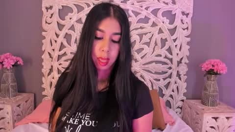 Snapshot of ana_gonzalez chatting on 24, 11, 2025 Ana Gonzalez online show from 24, 11, 2025