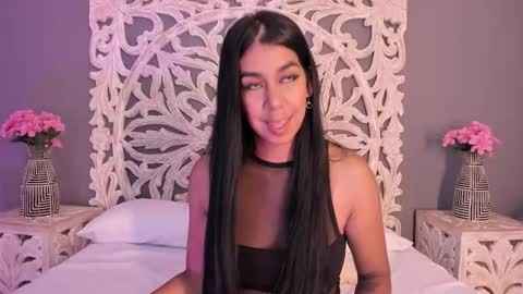 Snapshot of ana_gonzalez chatting on 17, 12, 2025 Ana Gonzalez online show from 17, 12, 2025