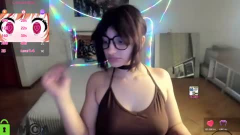 Hi Im Ana online show from 4, 7, 2026