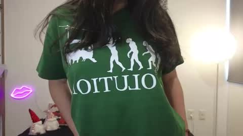 Ana Melissa online show from 6, 3, 2025